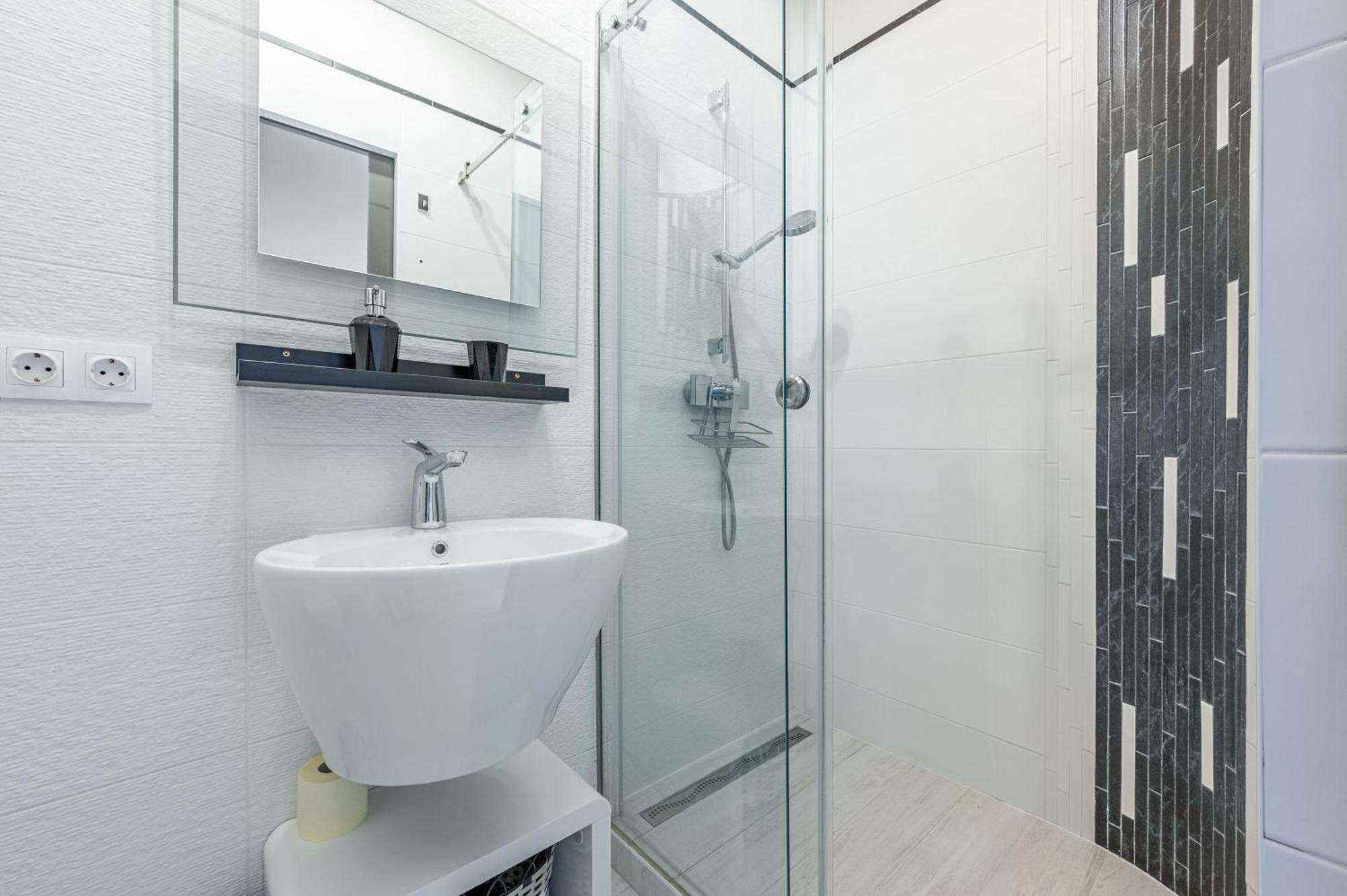 District 6th Sense Apartment *
