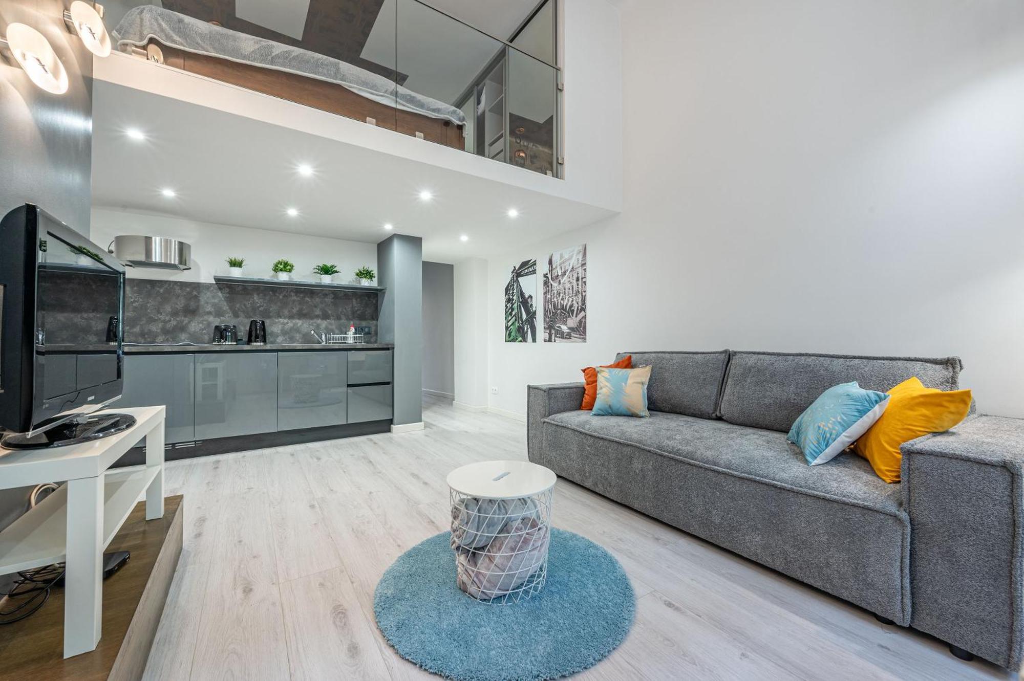District 6th Sense Apartment
